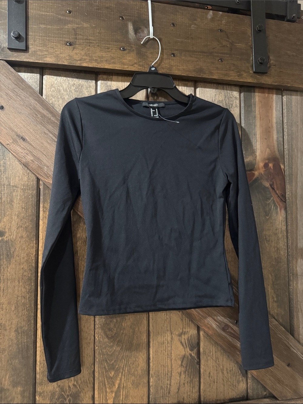 Forever 21 Black Long-Sleeve Crewneck Top